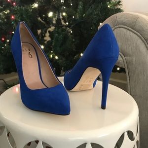 Blue Suede Pumps